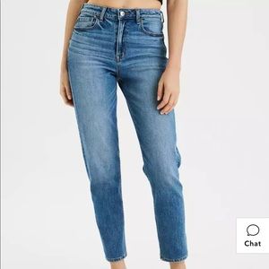 AE stretch mom jeans EUC